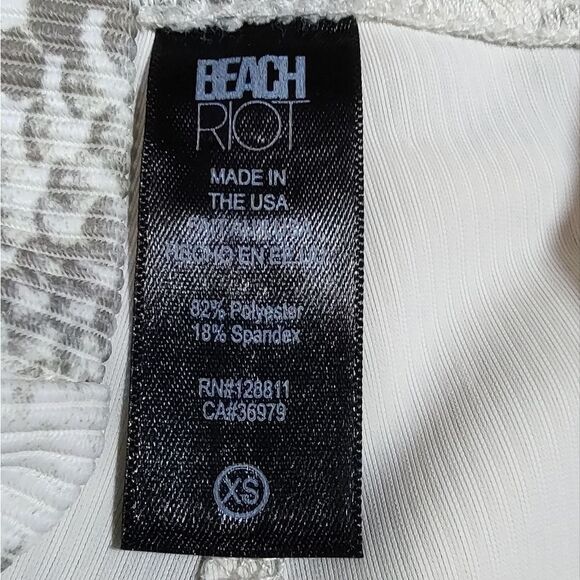 REVOLVE Beach Riot Ayla Taupe Snake Print High Wait Legging US XS - Picture 13 of 14